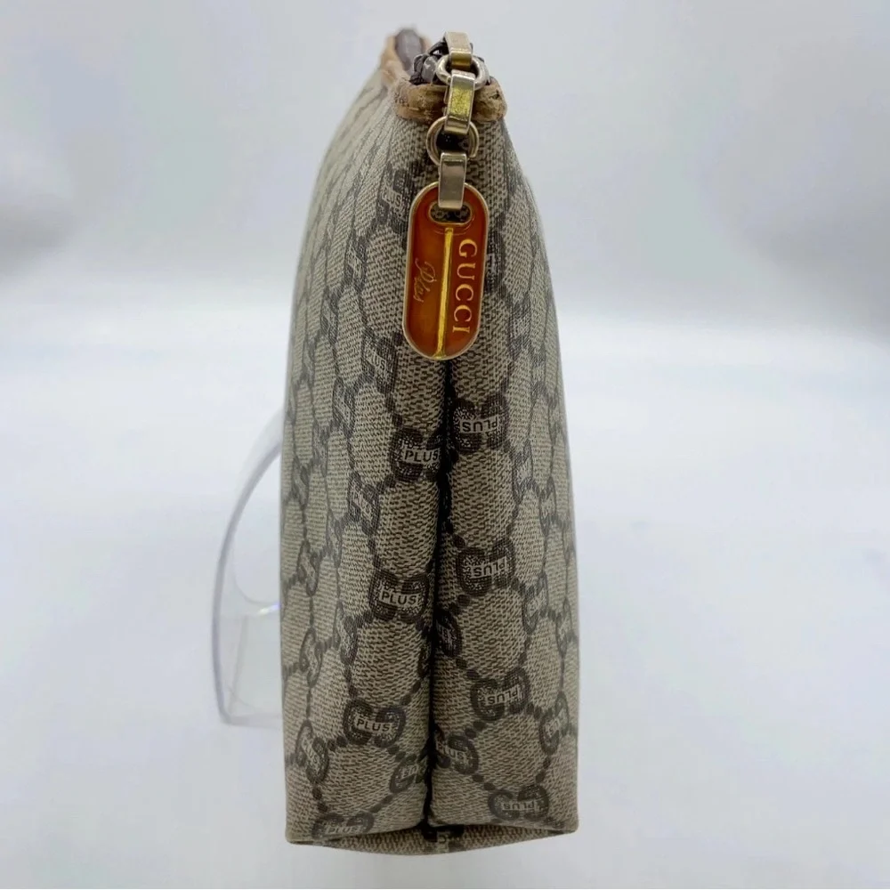 Gucci GG Plus Supreme PVC Leather Beige toiletry bag - men’s / women’s - EUC - Picture 6 of 13